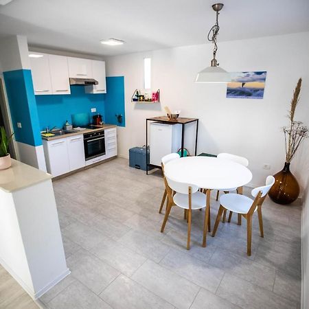 Aloha Apartments โคเปร์ ภายนอก รูปภาพ