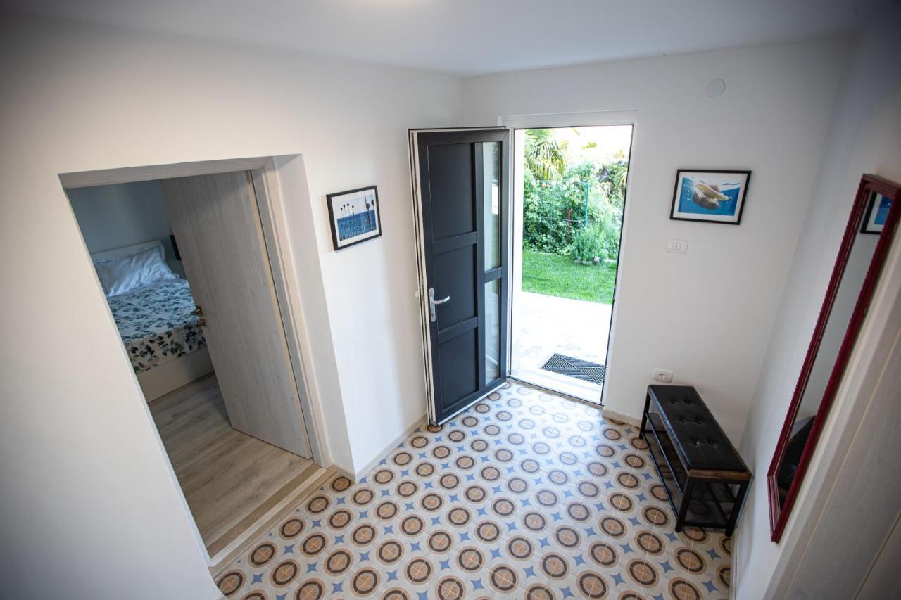 Aloha Apartments โคเปร์ ภายนอก รูปภาพ