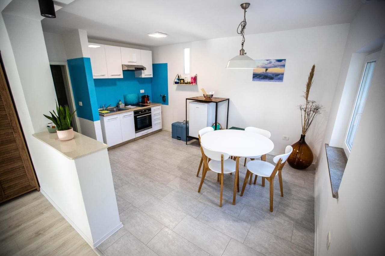 Aloha Apartments โคเปร์ ภายนอก รูปภาพ