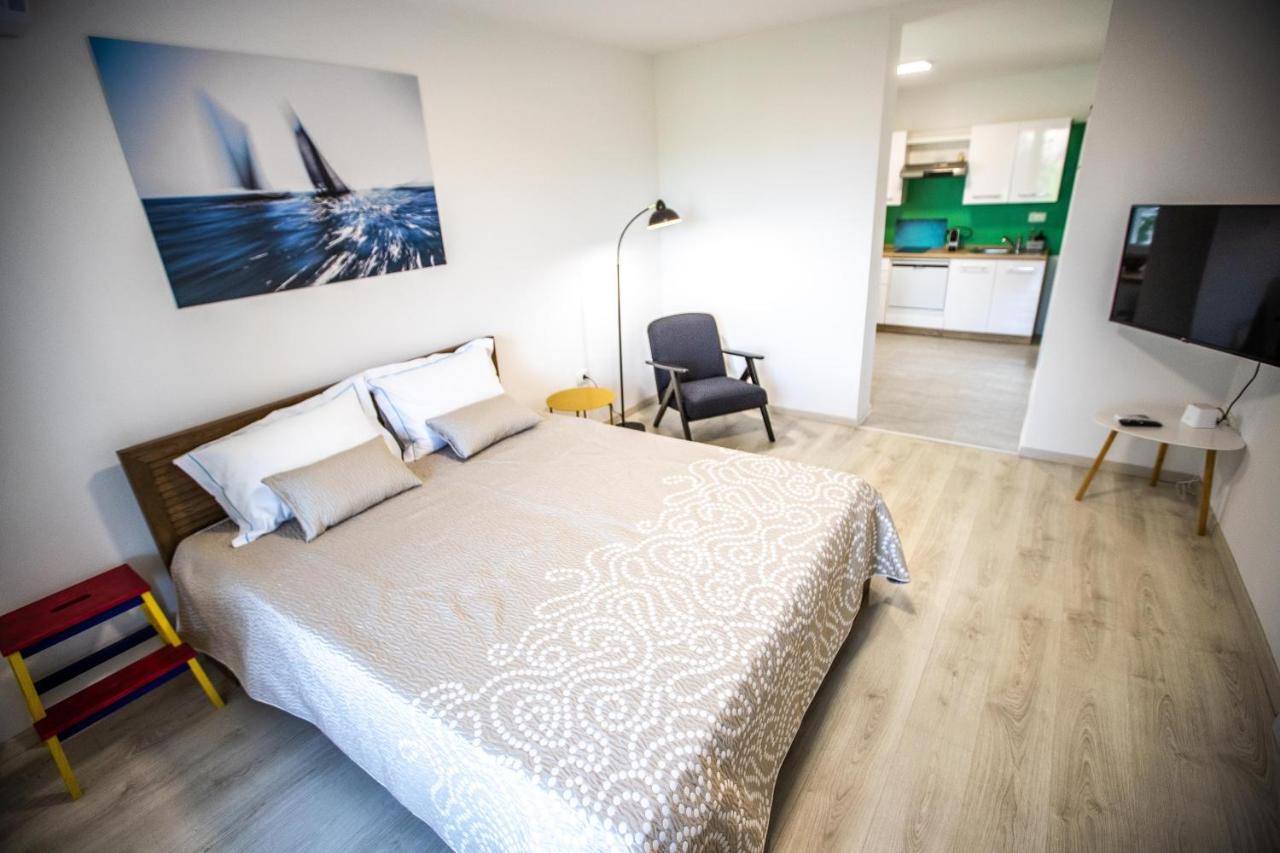 Aloha Apartments โคเปร์ ภายนอก รูปภาพ