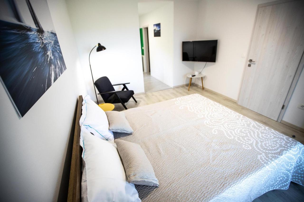 Aloha Apartments โคเปร์ ภายนอก รูปภาพ